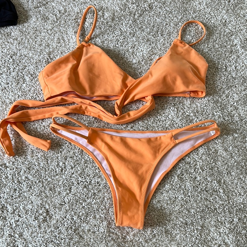 TIE BIKINI SET